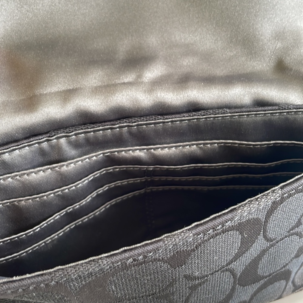 Coach shoulder bag - Picture 4 of 8